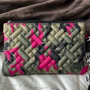 Lug Peekaboo Crossbody/Wristlet